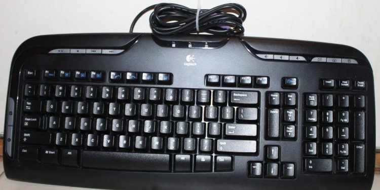 Logitech Multimedia Keyboard